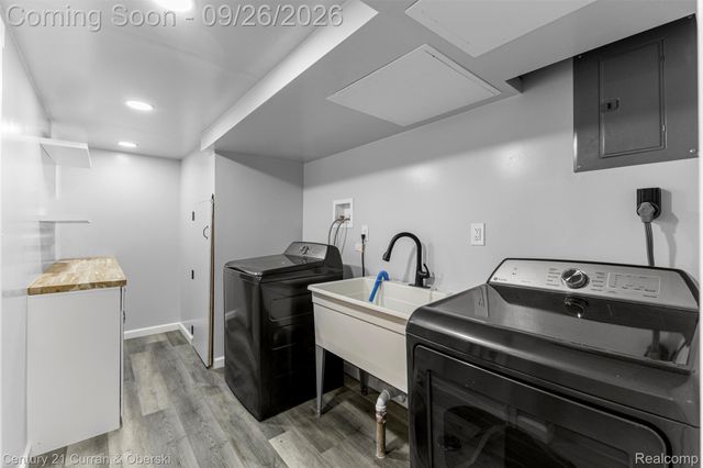 29530 Robert Drive, Livonia, MI 48150