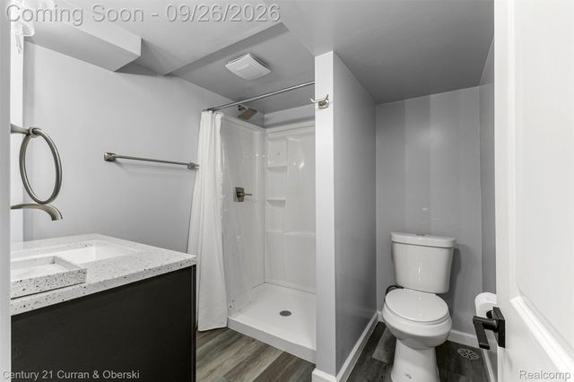29530 Robert Drive, Livonia, MI 48150