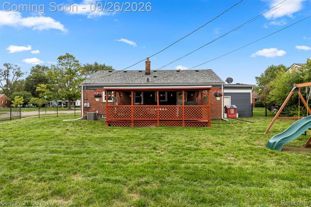 29530 Robert Drive, Livonia, MI 48150
