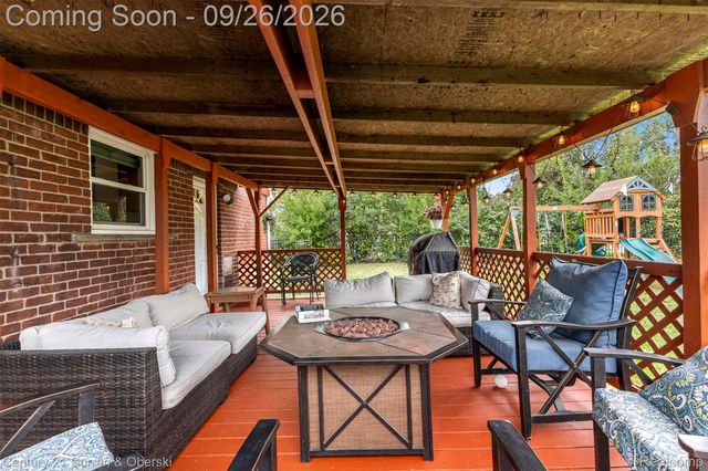 29530 Robert Drive, Livonia, MI 48150