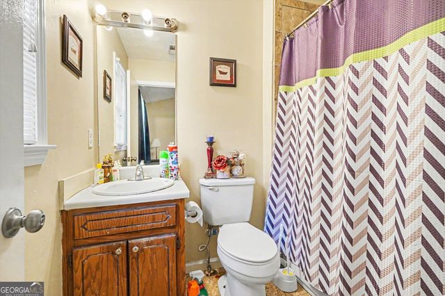 1674 Hunting Creek Drive, Conyers, GA 30013