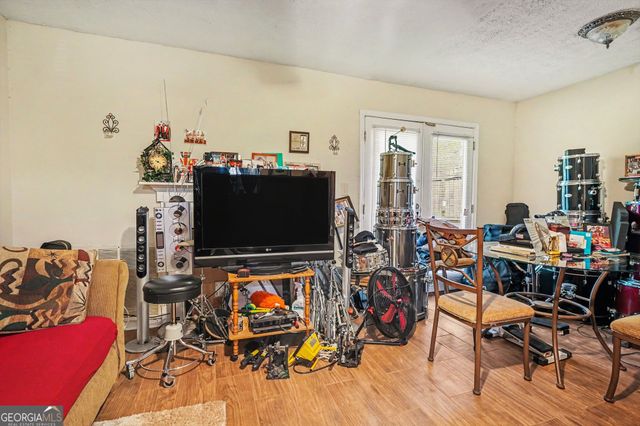 1674 Hunting Creek Drive, Conyers, GA 30013