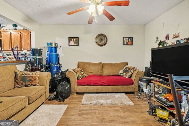 1674 Hunting Creek Drive, Conyers, GA 30013