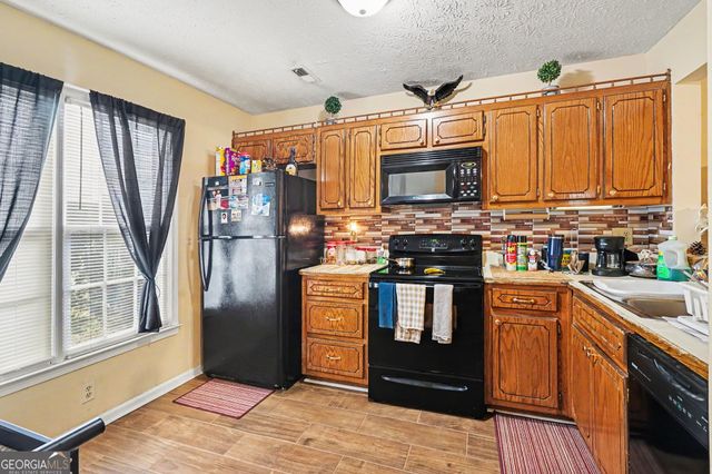 1674 Hunting Creek Drive, Conyers, GA 30013