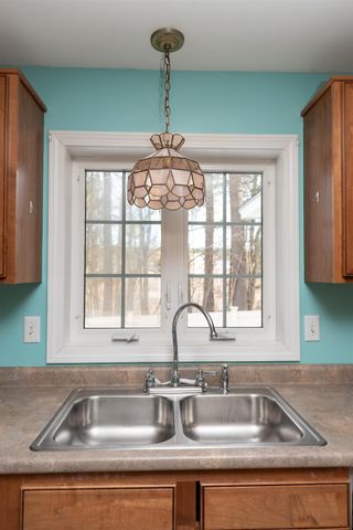 27 Bowes Circle, Hudson, NH 03051