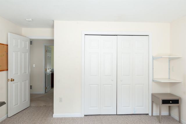 27 Bowes Circle, Hudson, NH 03051