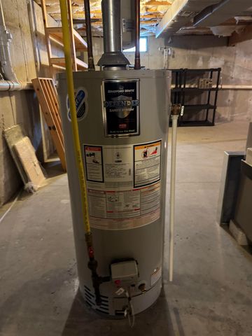 27 Bowes Circle, Hudson, NH 03051