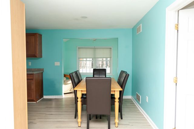 27 Bowes Circle, Hudson, NH 03051