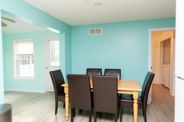 27 Bowes Circle, Hudson, NH 03051