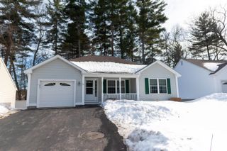 27 Bowes Circle, Hudson, NH 03051