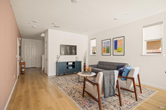 938 Fruit Stand Cir, Vacaville, CA 95688