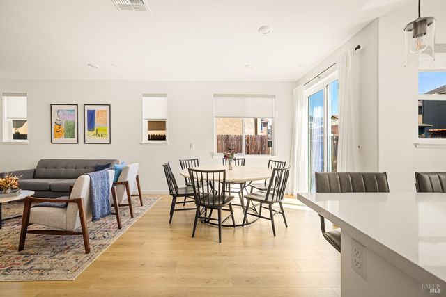 938 Fruit Stand Cir, Vacaville, CA 95688