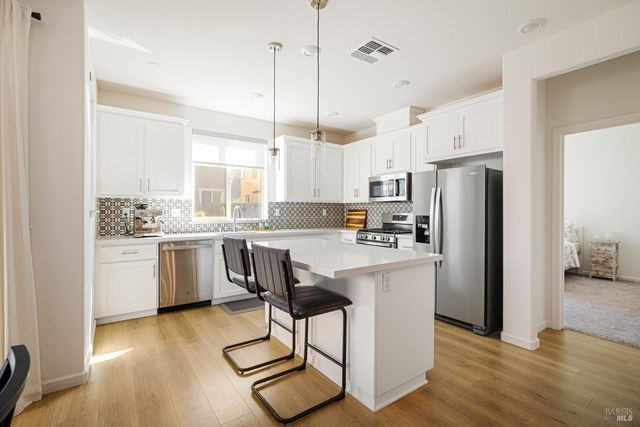 938 Fruit Stand Cir, Vacaville, CA 95688