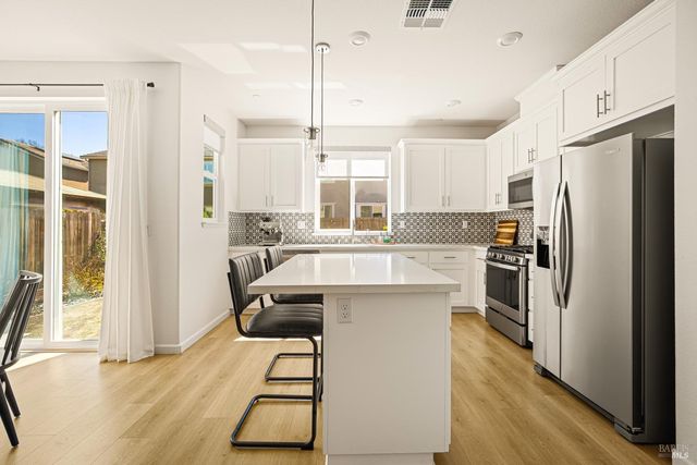 938 Fruit Stand Cir, Vacaville, CA 95688