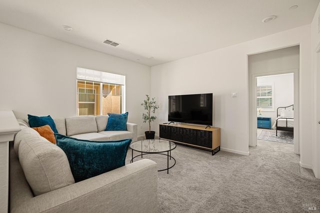 938 Fruit Stand Cir, Vacaville, CA 95688