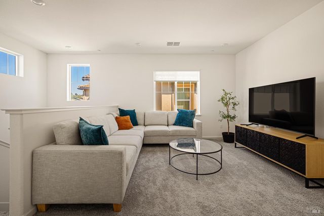 938 Fruit Stand Cir, Vacaville, CA 95688