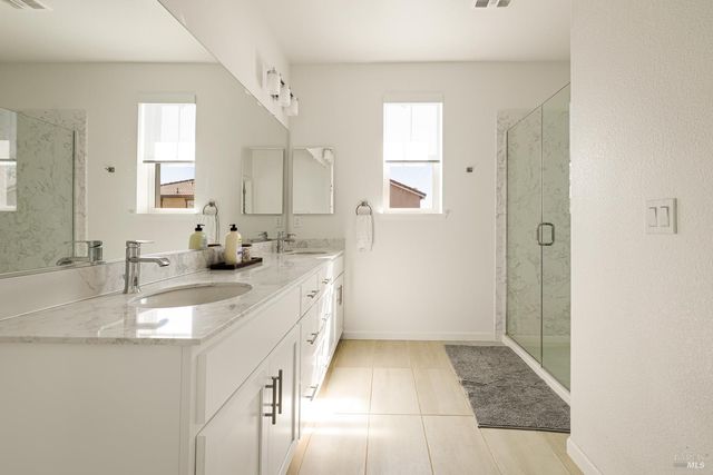 938 Fruit Stand Cir, Vacaville, CA 95688