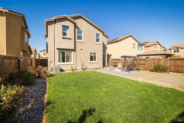 938 Fruit Stand Cir, Vacaville, CA 95688