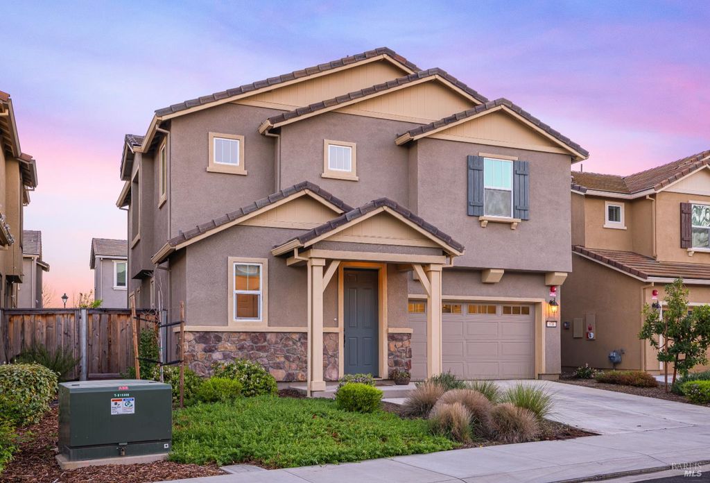 938 Fruit Stand Cir, Vacaville, CA 95688