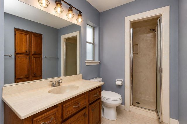 1721 Crest Hill Drive, Conroe, TX 77301