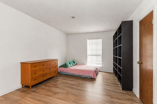 1721 Crest Hill Drive, Conroe, TX 77301