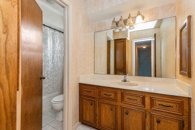 1721 Crest Hill Drive, Conroe, TX 77301