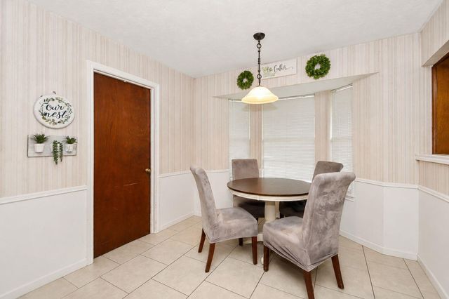 1721 Crest Hill Drive, Conroe, TX 77301