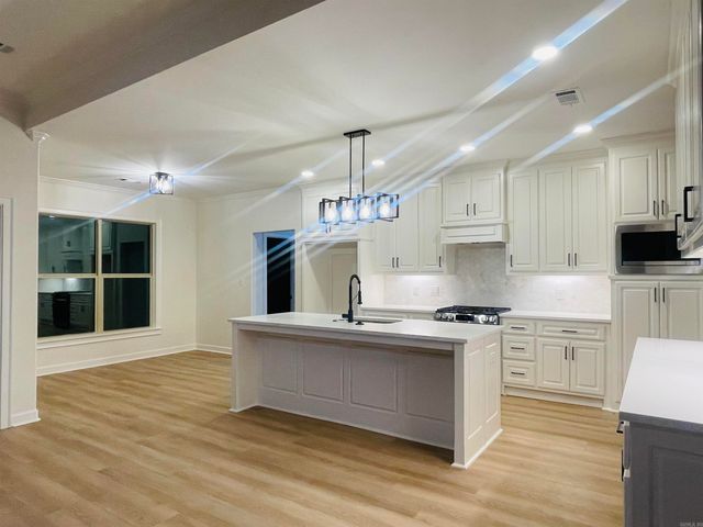 11024 Craig Rd, Scott, AR 72142
