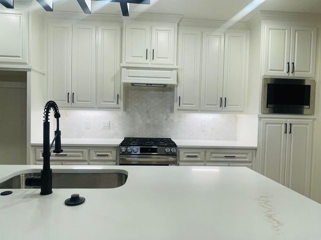 11024 Craig Rd, Scott, AR 72142