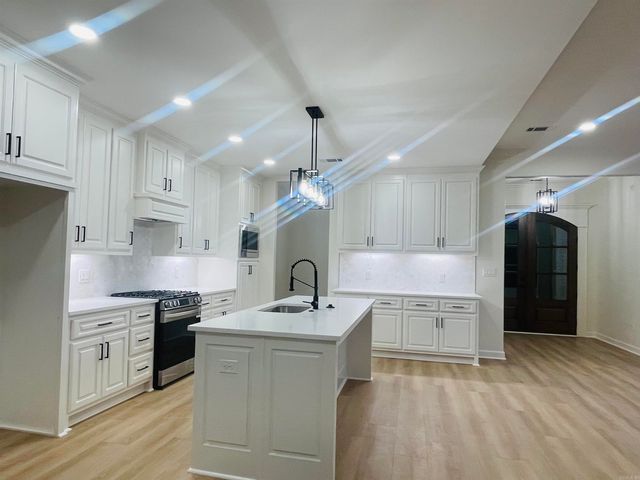 11024 Craig Rd, Scott, AR 72142