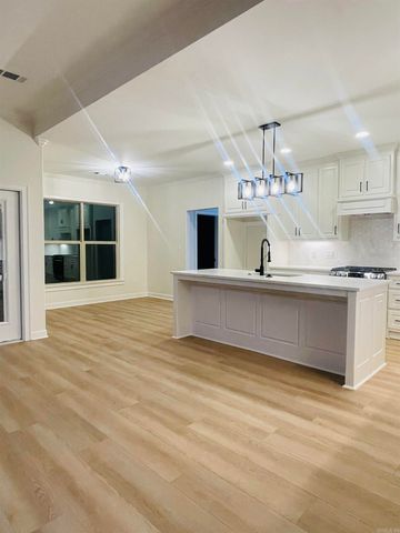 11024 Craig Rd, Scott, AR 72142