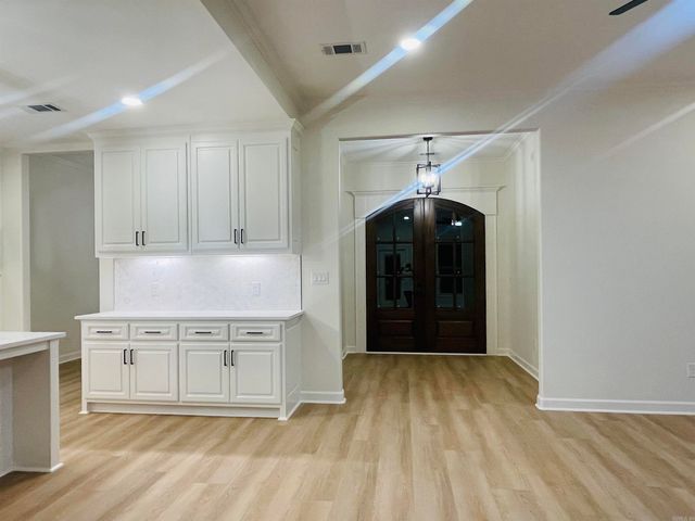 11024 Craig Rd, Scott, AR 72142
