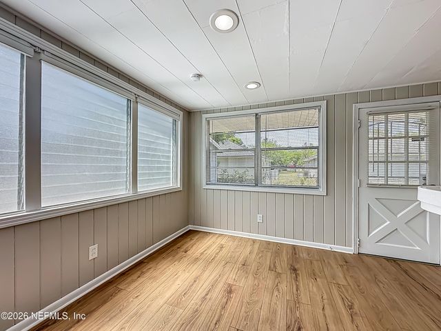 9232 ADAMS Avenue, Jacksonville, FL 32208