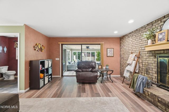 5329 Fredelia Drive, Toledo, OH 43623