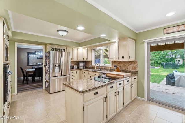 5329 Fredelia Drive, Toledo, OH 43623