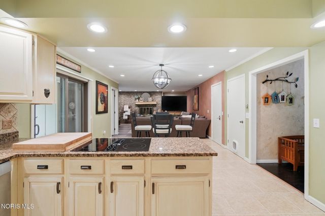 5329 Fredelia Drive, Toledo, OH 43623