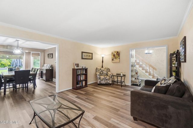 5329 Fredelia Drive, Toledo, OH 43623