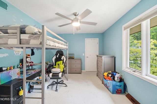 5329 Fredelia Drive, Toledo, OH 43623