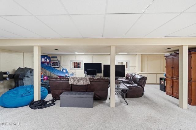 5329 Fredelia Drive, Toledo, OH 43623