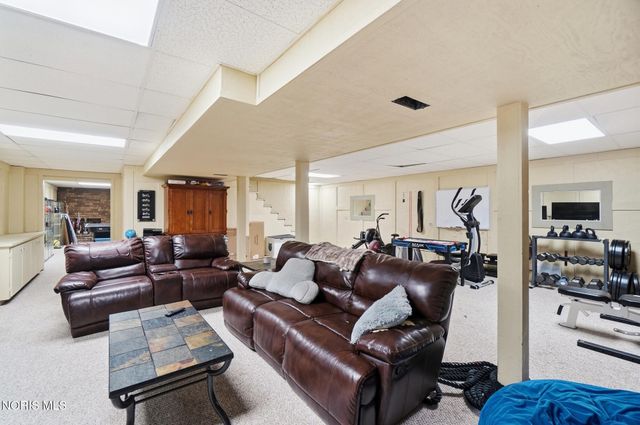 5329 Fredelia Drive, Toledo, OH 43623