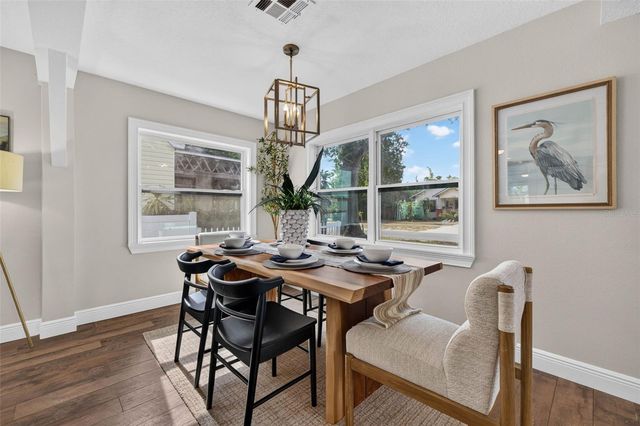 2520 15TH AVENUE N, St Petersburg, FL 33713