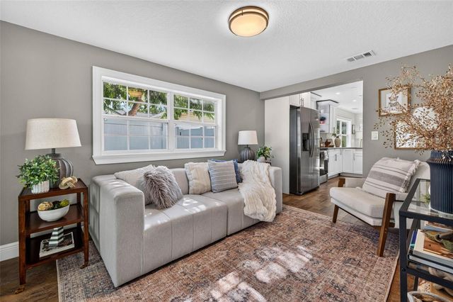 2520 15TH AVENUE N, St Petersburg, FL 33713