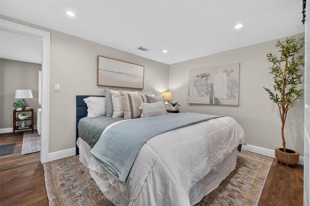 2520 15TH AVENUE N, St Petersburg, FL 33713