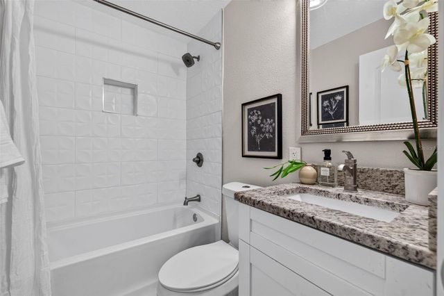 2520 15TH AVENUE N, St Petersburg, FL 33713