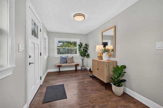 2520 15TH AVENUE N, St Petersburg, FL 33713