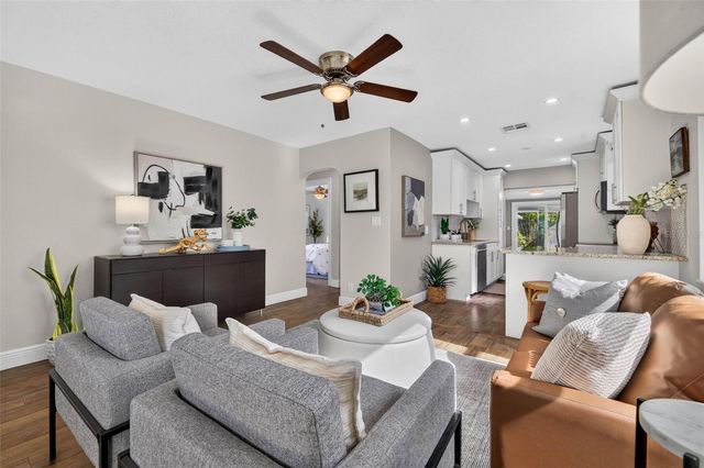 2520 15TH AVENUE N, St Petersburg, FL 33713