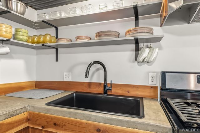 318 Riverwood Lane, Bullhead City, AZ 86442