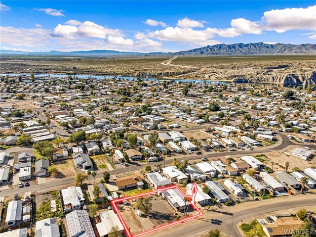 318 Riverwood Lane, Bullhead City, AZ 86442