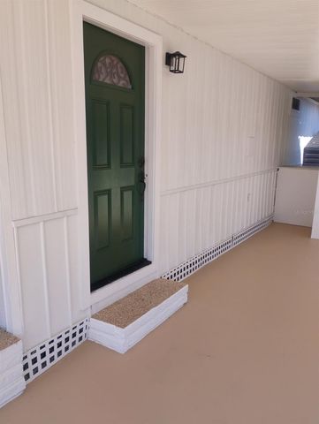 9 PLANTATION AVENUE, Debary, FL 32713