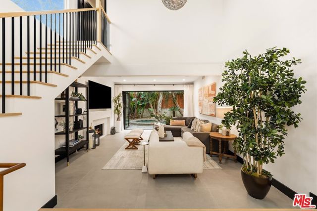 4034 Denny Avenue, Studio City (los Angeles), CA 91604